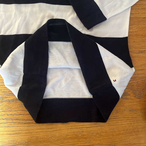 Tommy Hilfiger - Picture 8 of 13